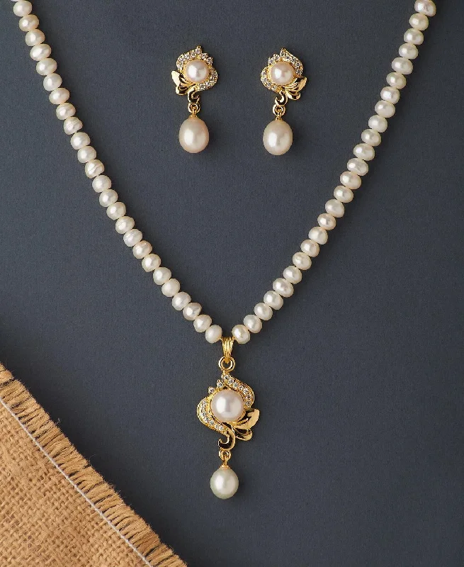 Worn medallion necklaces-Fashion Necklaces-Elegant Real Pearl Necklace Set