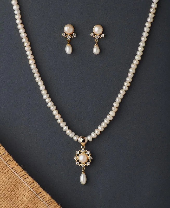 Antique locket necklaces-Custom Necklaces-Classy Real Pearl Necklace Set