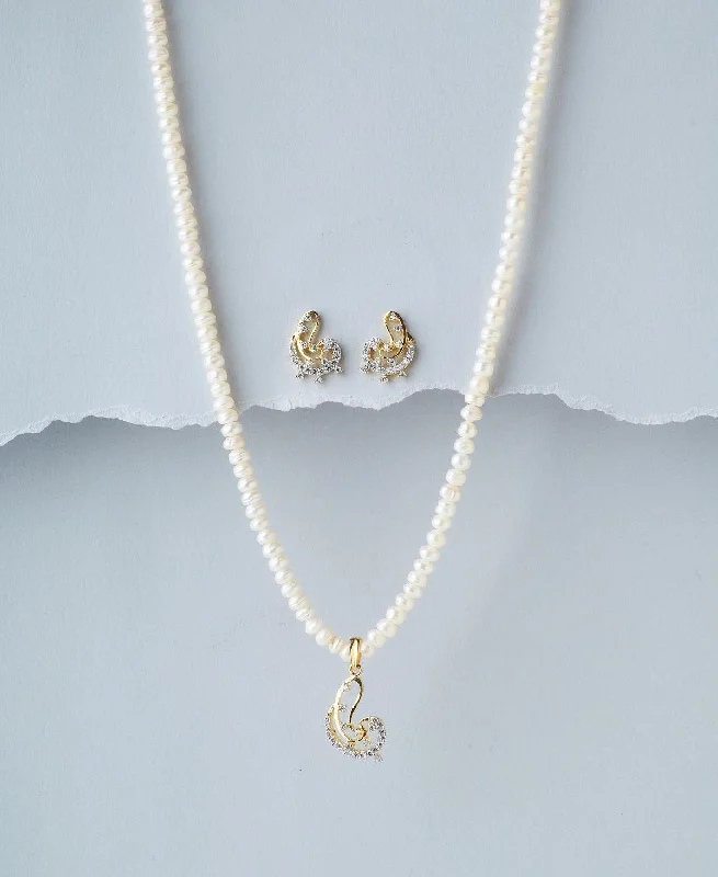 Tilted design necklaces-Customizable Necklaces-Elegant Pearl Necklace Set