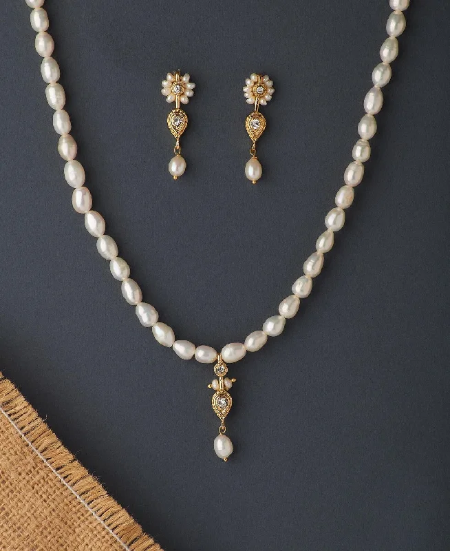 Flat gem necklaces-Feather Necklaces-Elegant Real Pearl Necklace Set