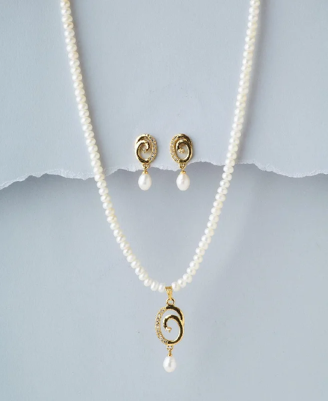 Moon sign necklaces-Formal Necklaces-Elegant Pearl Necklace Set